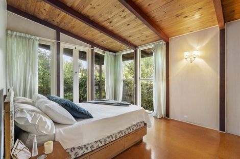 Photo of property in 6 Penton Road, Stanmore Bay, Whangaparaoa, 0932