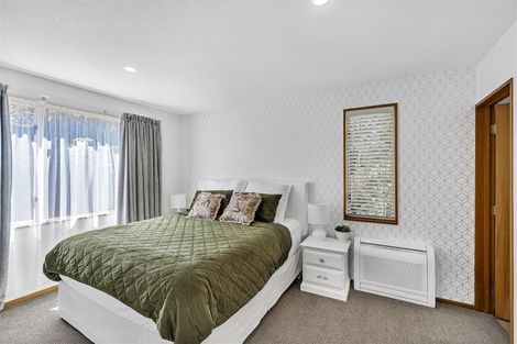 Photo of property in 100a Withells Road, Avonhead, Christchurch, 8042