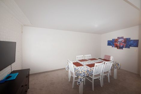 Photo of property in 44 Erlestoke Crescent, Churton Park, Wellington, 6037