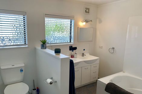 Photo of property in 11 Renata Road, Otaki, 5512