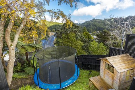 Photo of property in 2 Hobbit Lane, Pinehaven, Upper Hutt, 5371