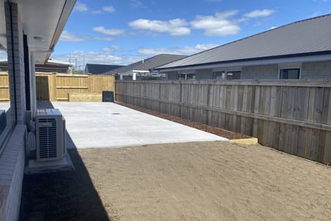 Photo of property in 10 Cotula Way, Papamoa Beach, Papamoa, 3118