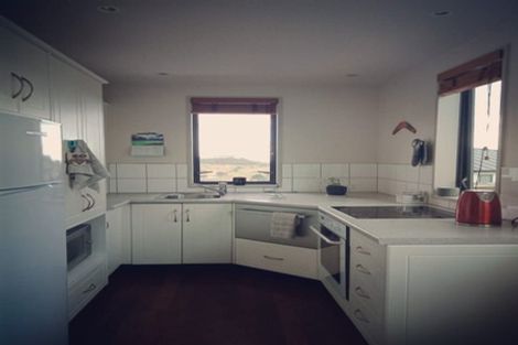 Photo of property in 6 Bunker Way, Strathmore Park, Wellington, 6022