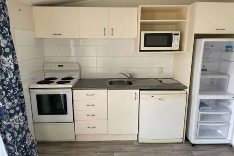 Photo of property in 102 Gills Road, Bucklands Beach, Auckland, 2014