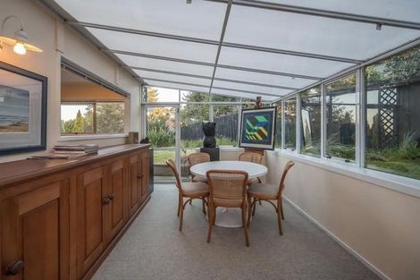 Photo of property in 2/8 Wickstead Place, Massey, Auckland, 0614