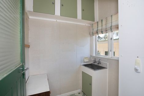 Photo of property in 96 Alexandra Street, Marton, 4710