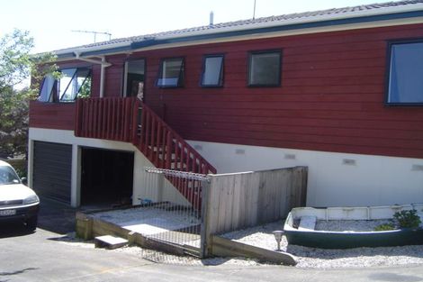 Photo of property in 2/23 William Souter Street, Forrest Hill, Auckland, 0620