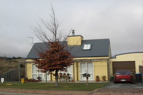 Photo of property in 4a Juniper Place, Frankton, Queenstown, 9300