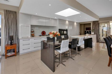 Photo of property in 28 Stace Hopper Drive, One Tree Point, 0118