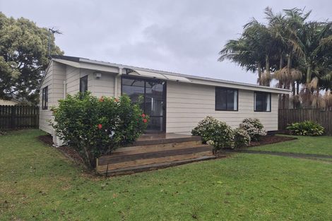 Photo of property in 1/26 Compass Place, Te Atatu Peninsula, Auckland, 0610