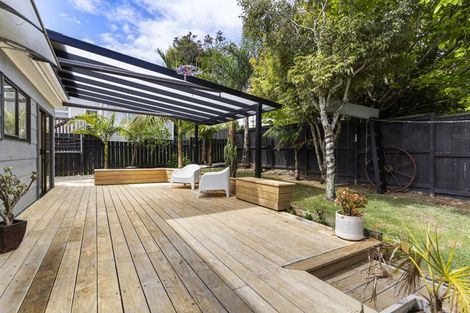 Photo of property in 1 Rakino Avenue, Manly, Whangaparaoa, 0930