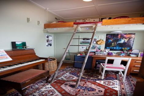 Photo of property in 1 Glendavar Street, Berhampore, Wellington, 6023