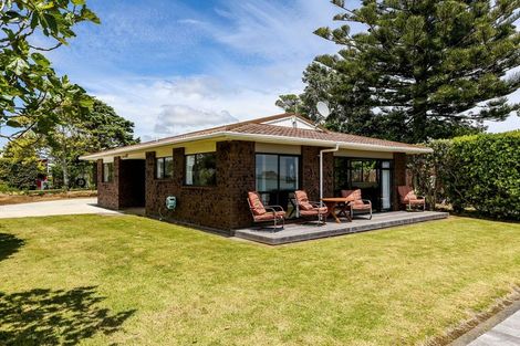 Photo of property in 26 Roy Terrace, Moturoa, New Plymouth, 4310