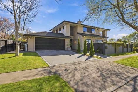Photo of property in 40 Willowview Drive, Redwood, Christchurch, 8051