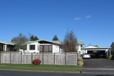 Photo of property in 94 Glen Lynne Avenue, Queenwood, Hamilton, 3210