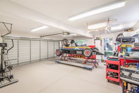 Photo of property in 6a Handley Avenue, Narrow Neck, Auckland, 0624