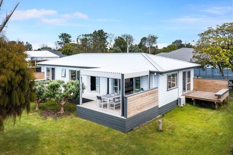 Photo of property in 233a Point Wells Road, Point Wells, 0986