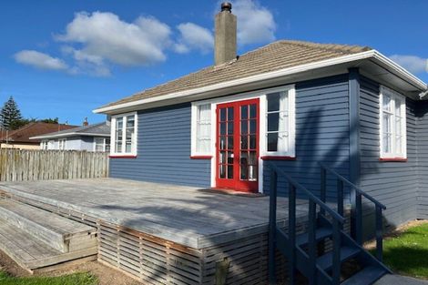 Photo of property in 15 Coley Street, Foxton, 4814