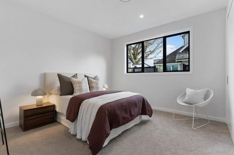 Photo of property in 9a Kowhai Street, Tawa, Wellington, 5028
