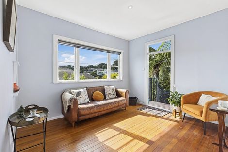 Photo of property in 20a Larsen Crescent, Tawa, Wellington, 5028