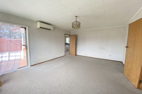 Photo of property in 60 Casuarina Road, Half Moon Bay, Auckland, 2012