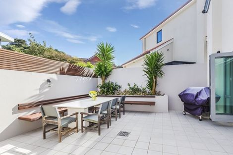 Photo of property in 9a Treasure Grove, Hataitai, Wellington, 6021