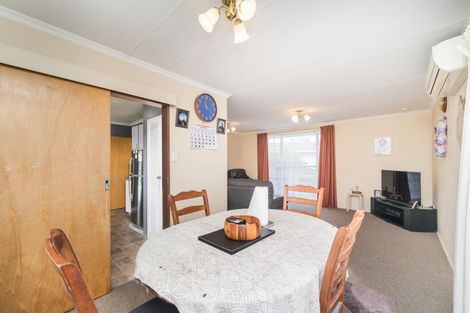 Photo of property in 8 Forbes Place, Kelvin Grove, Palmerston North, 4414