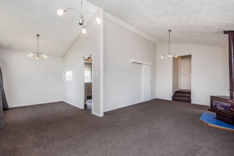 Photo of property in 11 Sunward Rise, Glenfield, Auckland, 0629