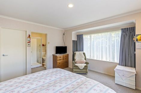 Photo of property in 56 Realm Drive, Paraparaumu, 5032