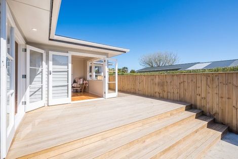 Photo of property in 7a Tawa Street, Waikanae, 5036
