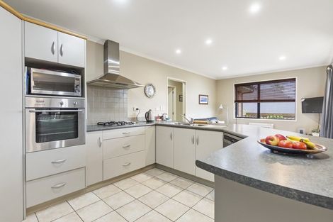 Photo of property in 99 Rototuna Road, Rototuna, Hamilton, 3210