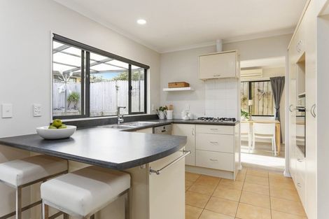 Photo of property in 7 Berkshire Terrace, Massey, Auckland, 0614