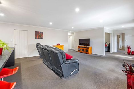 Photo of property in 7 Goldie Place, Rolleston, 7614