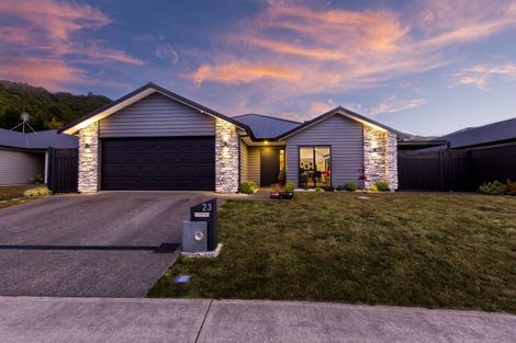 Photo of property in 23 Salisbury Crescent, Wallaceville, Upper Hutt, 5018