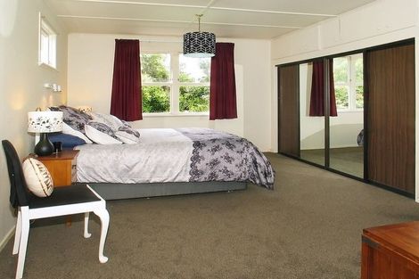 Photo of property in 52 Mark Avenue, Paparangi, Wellington, 6037