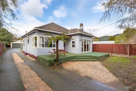 Photo of property in 17 Murray Street, Wallaceville, Upper Hutt, 5018