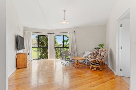 Photo of property in 9 Kotare Place, Sandspit, Warkworth, 0982