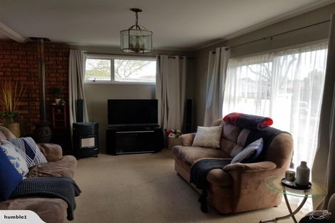 Photo of property in 5 Tangelo Place, Bucklands Beach, Auckland, 2012