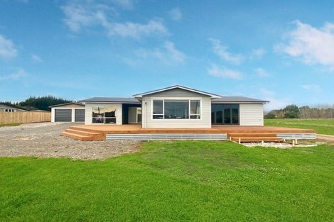 Photo of property in 20 Monteith Street, Halcombe, 4779