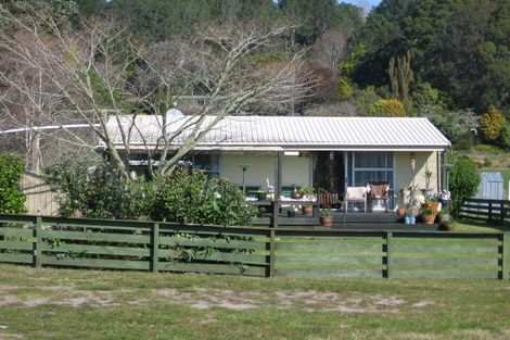 Photo of property in 38 Captain Cook Road, Cooks Beach, Whitianga, 3591