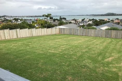 Photo of property in 11 Lynton Road, Bucklands Beach, Auckland, 2012