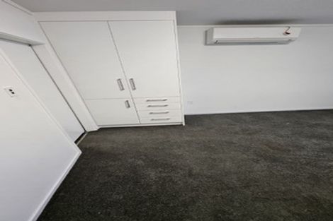 Photo of property in 13 Deanna Drive, West Harbour, Auckland, 0618