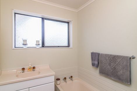 Photo of property in 43a Andrew Street, Waikanae, 5036