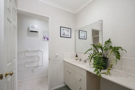 Photo of property in 8 Antonia Place, Kinloch, Taupo, 3377