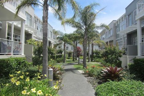 Photo of property in 42 Parkside Drive, Orewa, 0931