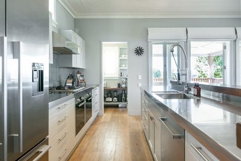 Photo of property in 313 Clifton Road, Te Awanga, 4102