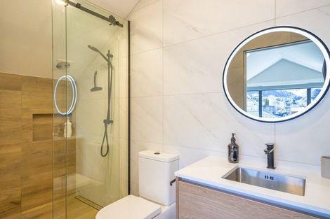 Photo of property in 2 Brodie Avenue, Arrowtown, 9302