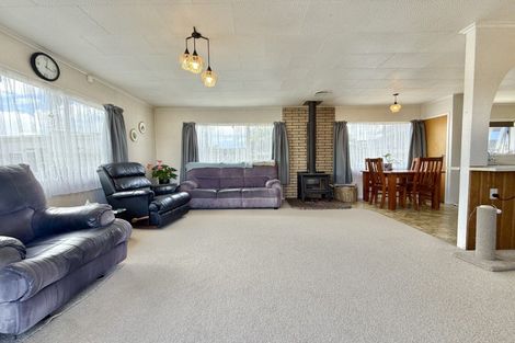 Photo of property in 12 Wairoa Place, Tokoroa, 3420