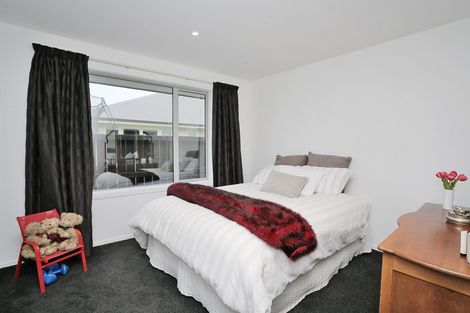 Photo of property in 28 Northside Drive, Waikiwi, Invercargill, 9810