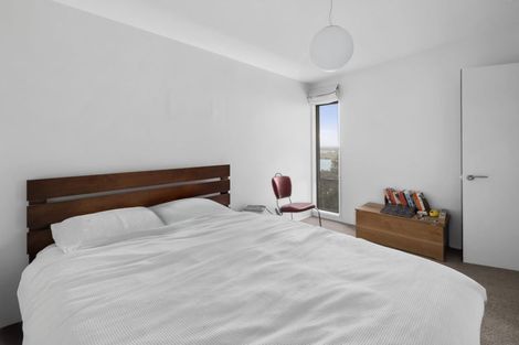 Photo of property in 33 Marama Crescent, Mount Pleasant, Christchurch, 8081